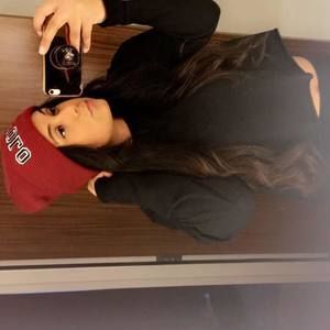 Meet your Posher, Vanessa